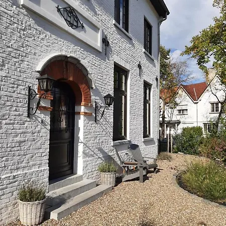 Eikenlaan 12 4*