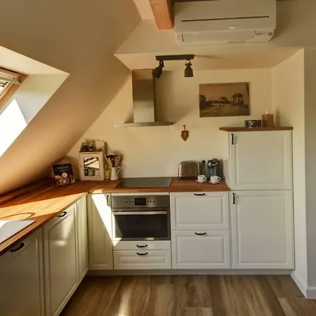 Eikenlaan 12 Bed and breakfast Genk