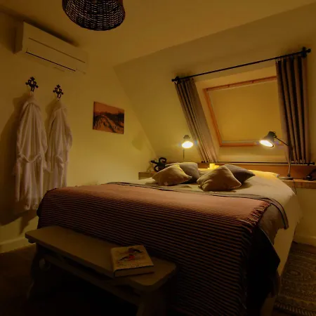 Eikenlaan 12 Bed and breakfast Genk